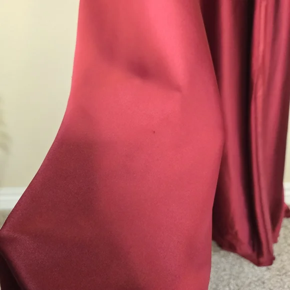 B. Darlin Women's Red Satin Sequin Halter Top Side Slit Maxi Dress Gown Sz 3/4 - Picture 13 of 16
